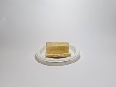 Çikolata katmanlı bisküviler.