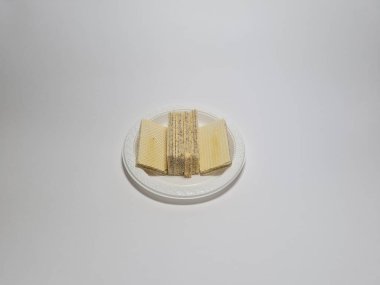 Çikolata katmanlı bisküviler.