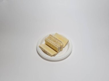 Çikolata katmanlı bisküviler.