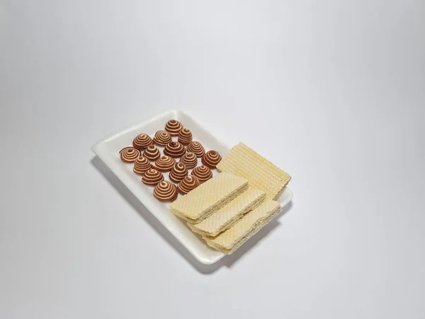 Schokoladenwaffelsnacks Und Mini Elefantenohren Container — Stockfoto