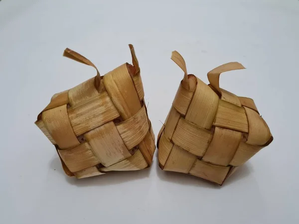 Ένα Τρόφιμο Από Την Ινδονησία Που Ονομάζεται Ketupat Οποίο Παρασκευάζεται — Φωτογραφία Αρχείου