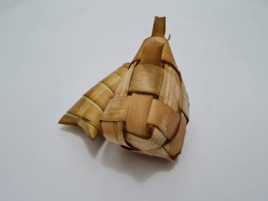 Endonezya 'dan ketupat ve lepet denilen yiyecekler.