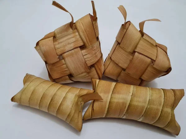 Jedzenie Indonezji Zwane Ketupat Lepet — Zdjęcie stockowe