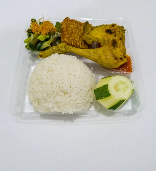 Endonezya Dan Yiyecek Nasi Urap Urap Içinde Beyaz Pirinç Hindistan — Stok fotoğraf
