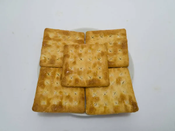 Tuzlu Buğdaydan Yapılmış Kuru Tost Üzerine Şeker Serpiştirilmiş Kraker Bisküvisi — Stok fotoğraf