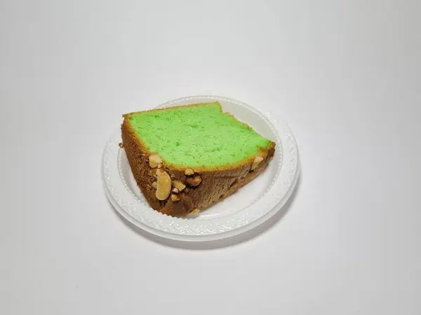 Bolo Esponja Com Sabor Pandan Verde Recipiente Branco — Fotografia de Stock