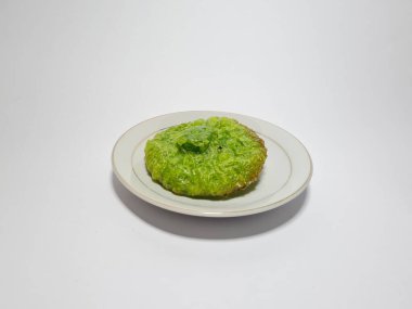 Bu yiyeceğe kucur denir, Endonezya 'dan gelmektedir, küçük bir tabakta kahverengi bir rengi vardır.