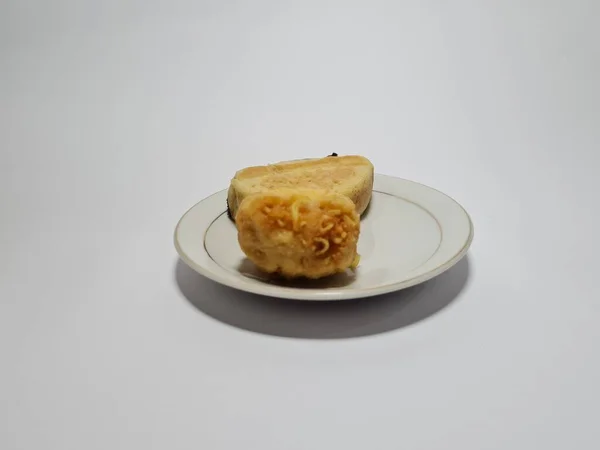 Pastel Pukis Tofu Frito Plato Blanco — Foto de Stock