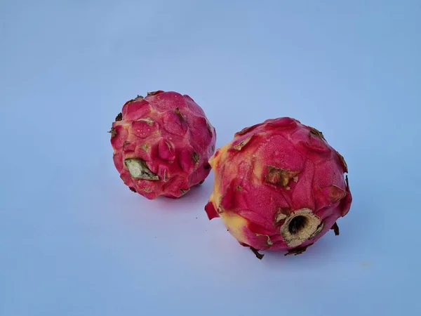 Fruta Roja Del Dragón Sobre Fondo Azul Claro — Foto de Stock