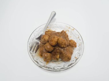 Un ve diğer malzemelerden yapılan abur cuburlara baharatlı cilok denir.