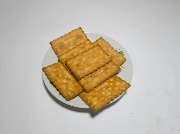 用小麦和其他原料做的干面包叫做饼干 — 图库照片