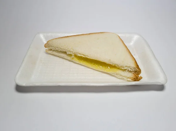 Foto Pan Blanco Con Mermelada Piña Recipiente Blanco —  Fotos de Stock