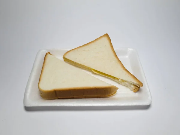 Foto Roti Putih Dengan Selai Nanas Dalam Wadah Putih — Stok Foto