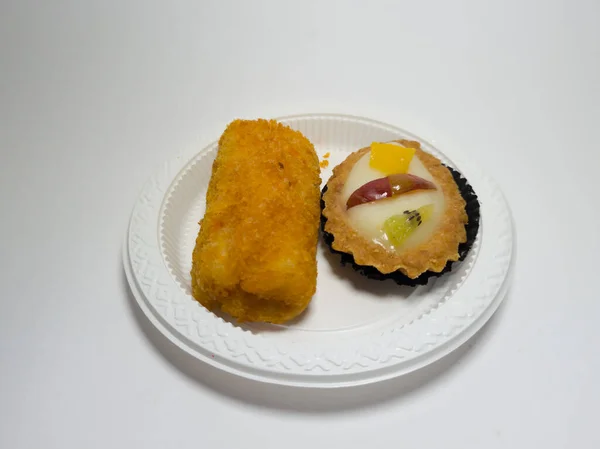Gli Snack Del Mercato Risolvono Torte Eclairs Frutta — Foto Stock