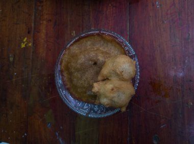 Un ve diğer malzemelerden yapılmış Kucur kekleri ve kokam kekleri