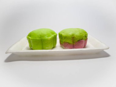 Un ve diğer malzemelerden oluşan bir pazar atıştırması, yani putu keki.