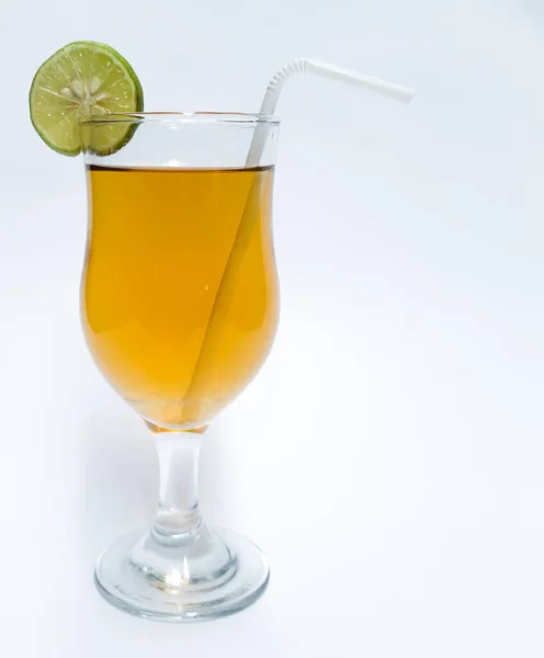 Bebida Chá Limão Copo Vidro Fundo Branco Cinza — Fotografia de Stock