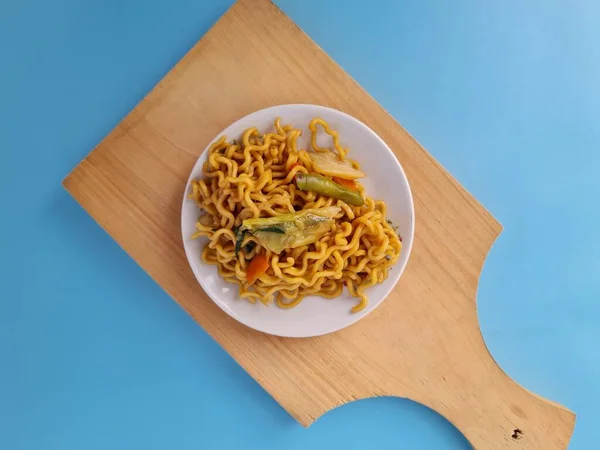 Mie Goreng Jawa Dengan Kecap Dan Bahan Lainnya — Stok Foto