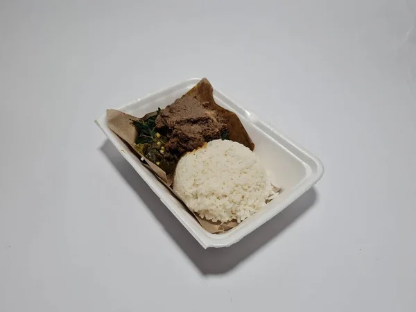 Padang Rice Seasoned Chicken Green Chili Sauce Green Cassava Leaf — Φωτογραφία Αρχείου