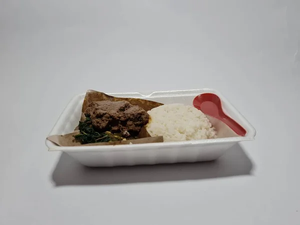Padang Rice Seasoned Chicken Green Chili Sauce Green Cassava Leaf — Fotografia de Stock