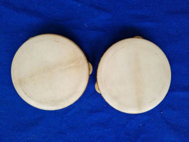 A tambourine percussion instrument to accompany the prophet's prayers for Muslims