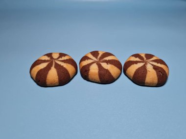 Chocolate flavored cookies made from flour and other ingredients