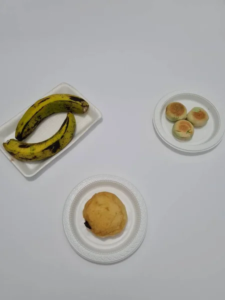 Snacks Consisting Bakpia Bread Green Bananas — Stock Fotó