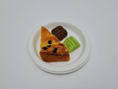 Snacks from Indonesia made from flour and other ingredients, namely prol and getuk bread