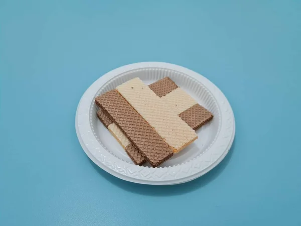 Snacks are wafers that are layered in a container