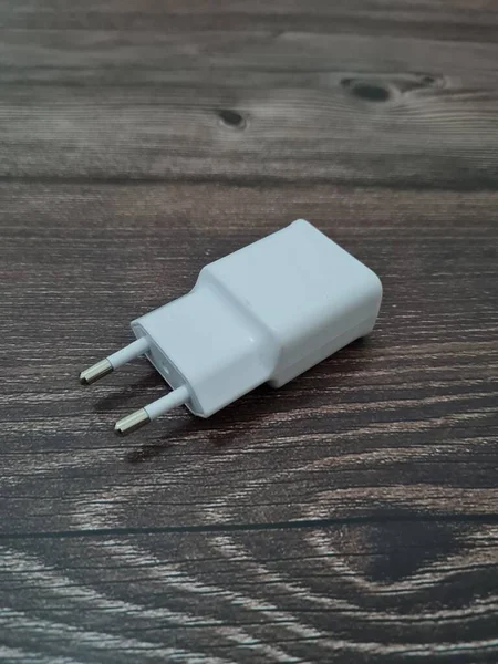 Cargadores Teléfono Celular Blanco Son Generalmente Utilizados Por Los Teléfonos —  Fotos de Stock