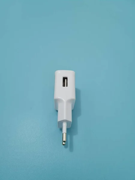 Chargeurs Téléphone Cellulaire Blanc Sont Généralement Utilisés Par Les Téléphones — Photo