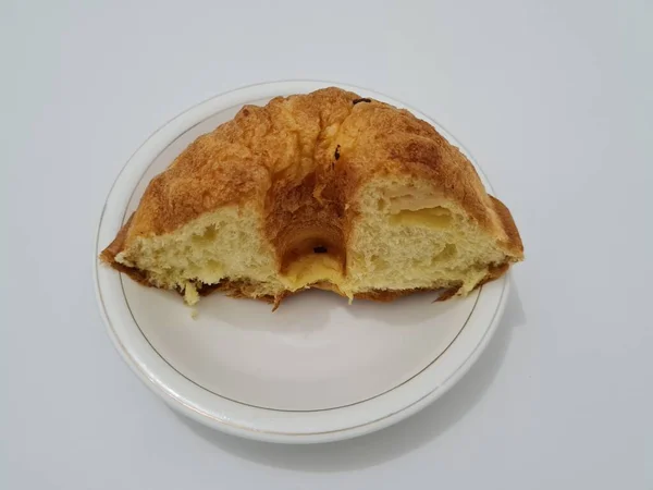 面粉和其他褐色配料制成的软面包 — 图库照片