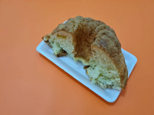 Μαλακό Ψωμί Από Αλεύρι Και Άλλα Συστατικά Καφέ Χρώμα — Φωτογραφία Αρχείου