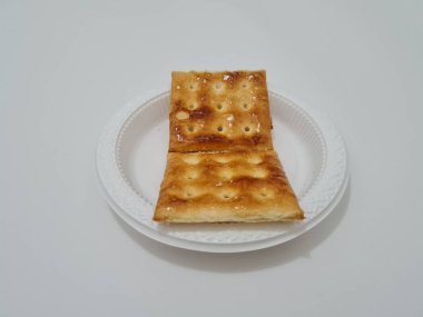 Undan yapılmış Gabin bisküvileri ve dikdörtgen şeklinde diğer malzemeler.