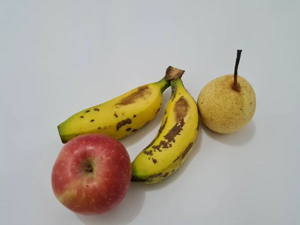 Fruta Fresca Compuesta Manzanas Rojas Plátanos Amarillos Peras —  Fotos de Stock