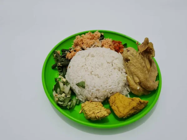 Bílá Rýže Tofu Tempeh Kuřecím Masem Čerstvá Zelenina Strouhaný Kořeněný — Stock fotografie