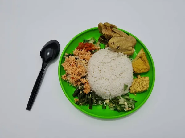 Bílá Rýže Tofu Tempeh Kuřecím Masem Čerstvá Zelenina Strouhaný Kořeněný — Stock fotografie
