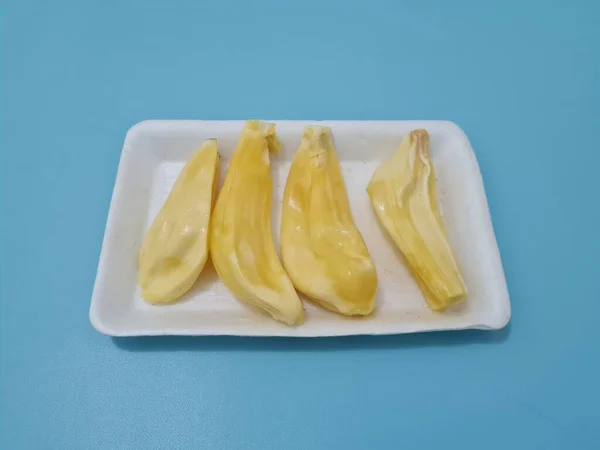 Kawałki Dojrzałego Żółtego Jackfruit Pojemniku — Zdjęcie stockowe