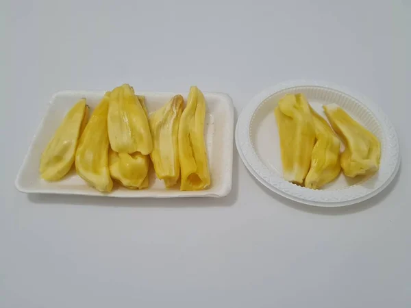 Potongan Buah Jackfruit Kuning Matang Dalam Wadah — Stok Foto