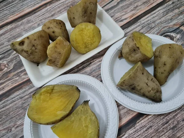 Batatas Doces Maduras Amarelas Cozidas Vapor Contêm Vitaminas Minerais Que — Fotografia de Stock