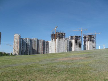 Kazakistan 'ın başkentinde çok katlı yapılar inşa ediliyor.