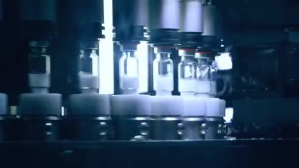 Medicinsk Injektionsflaskor Tillverkning Linje Läkemedelsfabrik Kvalitetskontroll Farmaceutiska Injektionsflaskor Droger Automatiserade — Stockvideo
