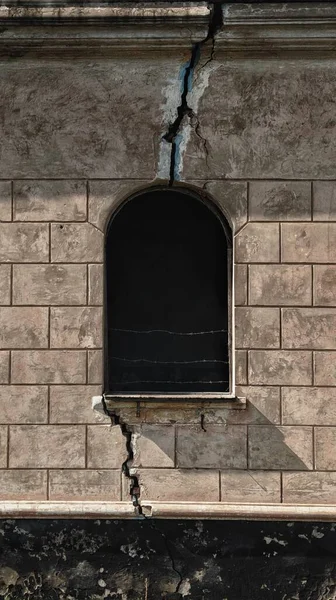 Monastery Window Crack — Φωτογραφία Αρχείου