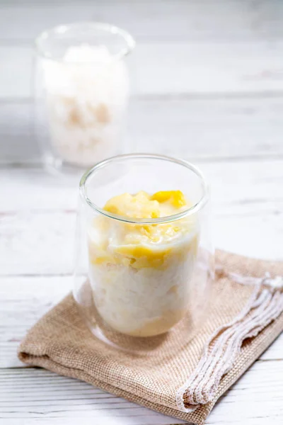 Antipasto Estivo Concetto Thailandia Riso Durian Appiccicoso Con Crema Latte — Foto Stock