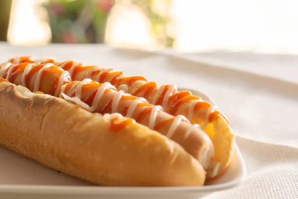 Hot Dog Bun Ketchup Mayonnaise White Plate Sausage Sandwich Lunch — Stock Photo, Image