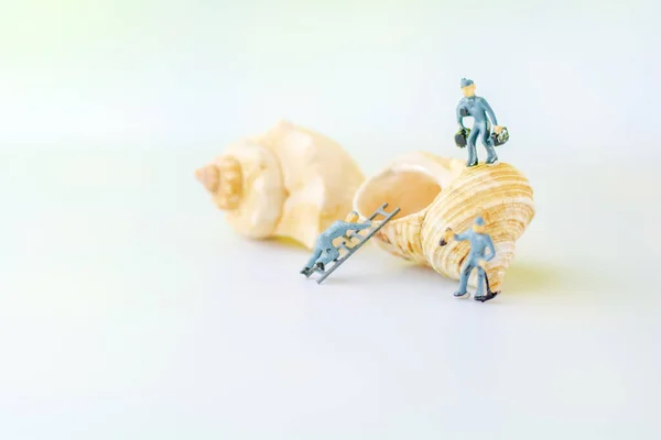 Group Teamwork Miniature People Small Model Human Figure Cleaning Survey — Stock Photo, Image