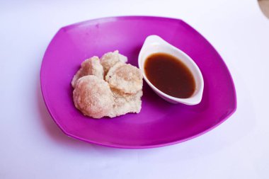 Cireng or aci is fried a food made from tapioca flour with a chewy texture and enjoyed using rujak seasoning