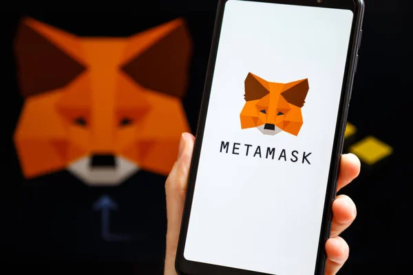 Ukraine Odessa October 2021 Hand Holding Mobile Metamask App Running — Stock Photo, Image