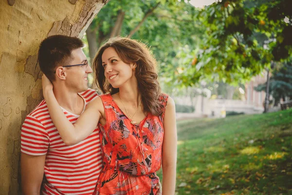 Beautiful Happy Loving Couple Red Clothes Nature Big Tree Embracing — Stock Photo, Image