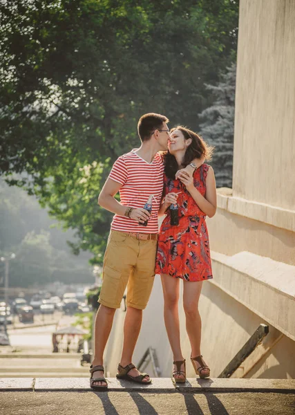 Odessa Ukraine October 2014 Happy Young Couple Hugging Kissing Outdoors — Stockfoto
